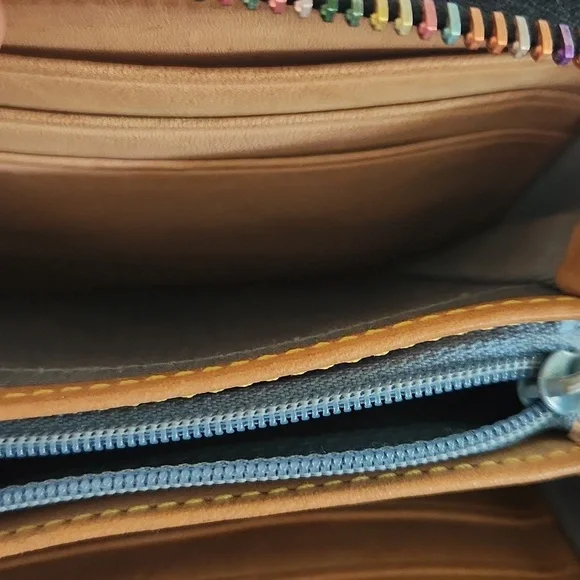 Y2K Dooney & Bourke Heart Pattern Wallet - Picture 9 of 10